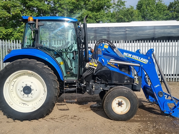 Chris Atkin & Son Ltd - New Holland T4.85 & Loader